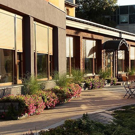 Hotel Spichlerz Lubawa Extérieur photo